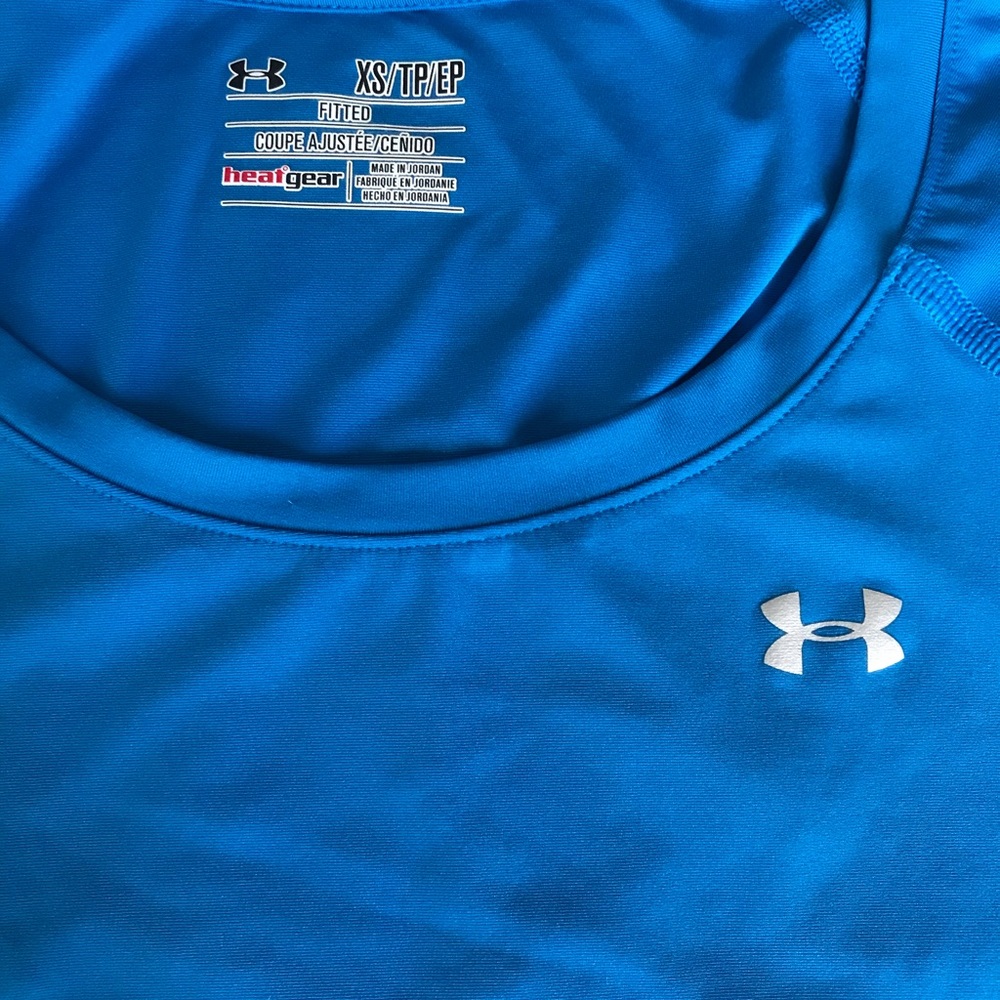 SOLD —Under Armour HeatGear® Short Sleeve Top